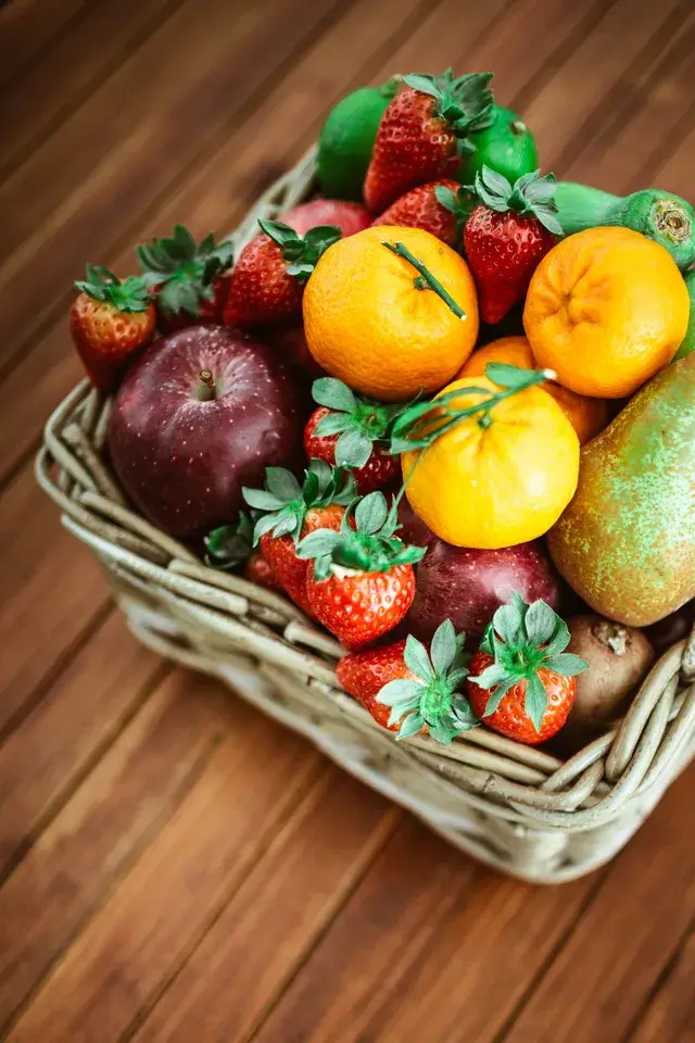 Images of 11 Nutritious Healthy Fruits